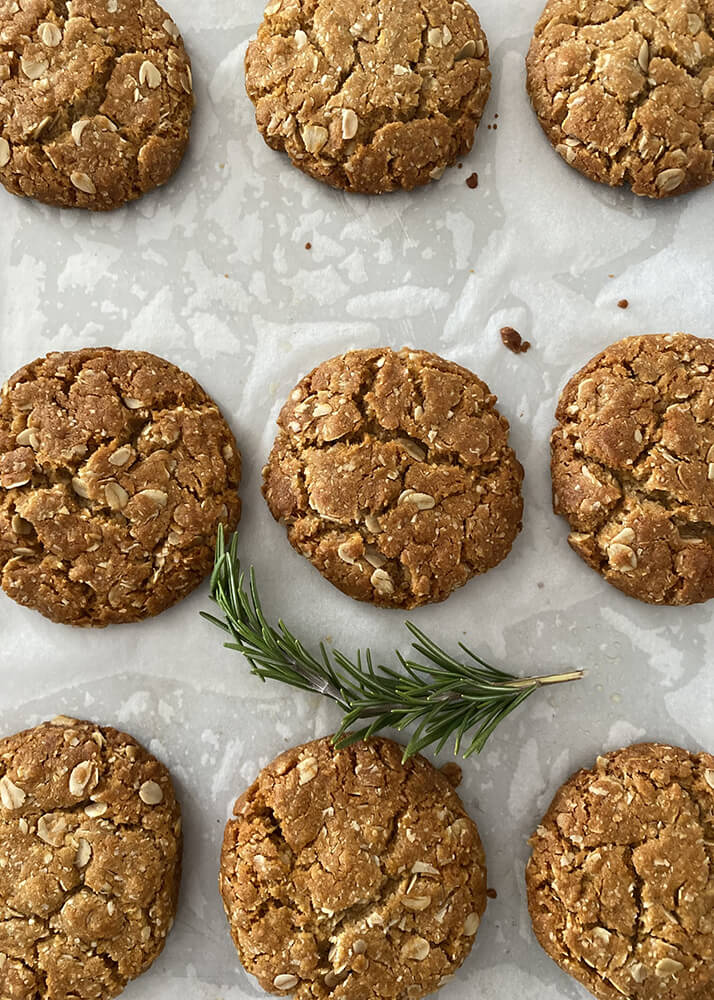 Oat and Rosemary Cookies